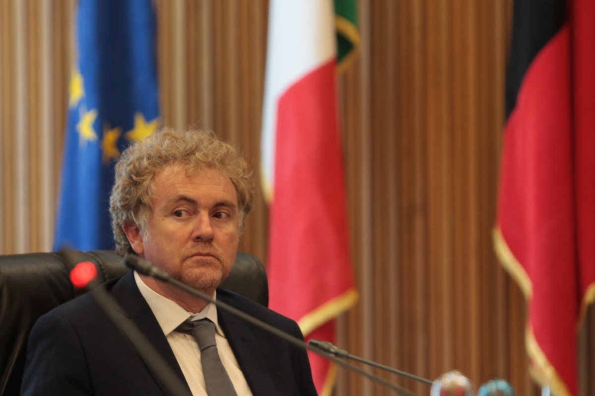 Luigi Vesan, segretario uscente del Consiglio Valle, non si ricandiderà: «voglio trascorrere un periodo da semplice cittadino, per evitare i rischi di “affezione alla poltrona”»