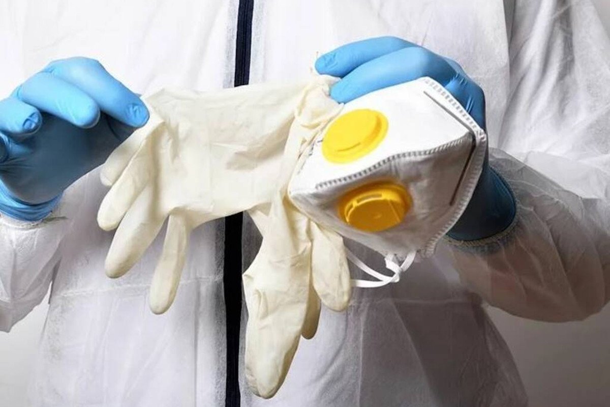L’Ordine dei medici valdostano distribuisce le “sue” mascherine “ffp2” a dottori e pediatri: «necessario metterli in condizione di operare in sicurezza»