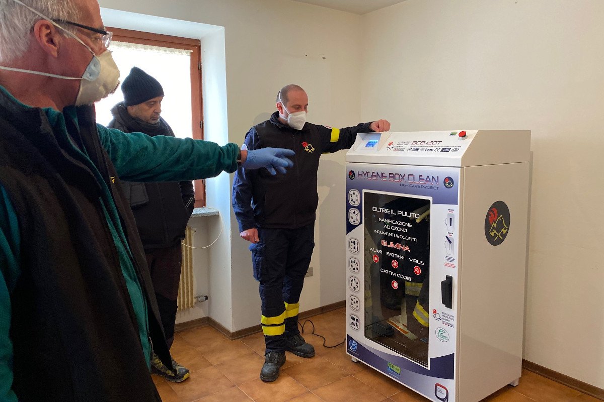 A Valtournenche i Vigili del fuoco volontari si sono dotati di un armadio di sanificazione, utilizzabile anche dai privati
