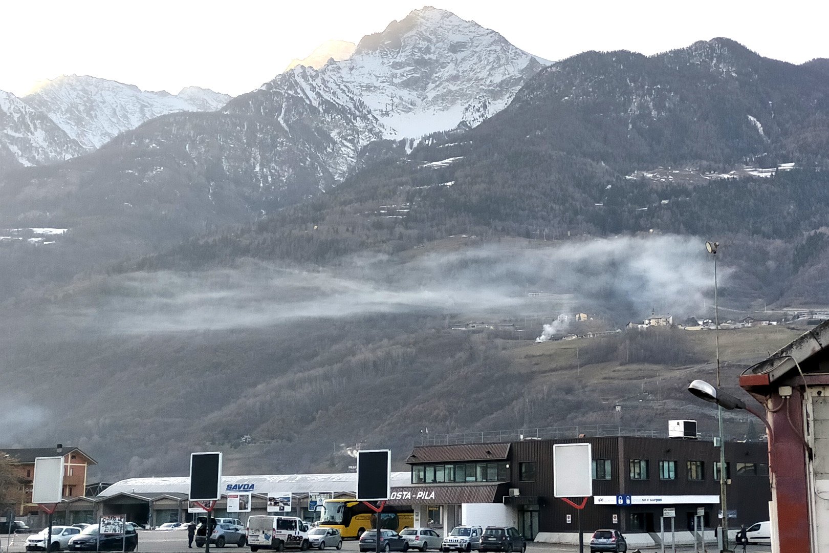 Decretato in Valle d’Aosta lo stato di grave pericolosità d’incendio boschivo: vietato accendere fuochi, abbruciare residui vegetali ed usare motori a scoppio su strade agricole
