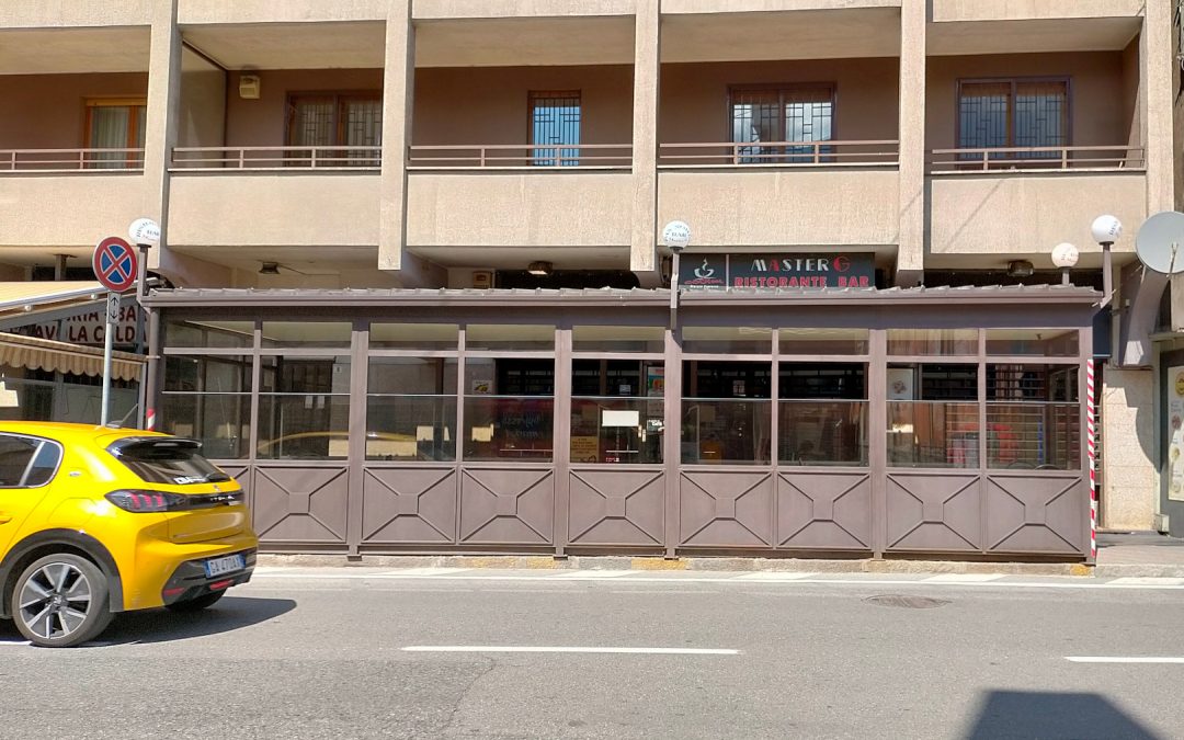 Chiuso il bar ristorante Master G di Aosta: personale senza mascherina, alimenti scaduti e mal conservati e slot machine accese fuori orario
