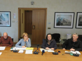 Le due componenti che formavano il Pcp, Elio Riccarand, Chiara Minelli, Erika Guichardaz e Raimondo Donzel