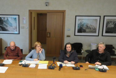 Le due componenti che formavano il Pcp, Elio Riccarand, Chiara Minelli, Erika Guichardaz e Raimondo Donzel