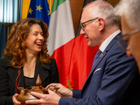 La presidente del Comitato europeo delle Regioni, Kata Tüttő con il presidente della Regione Valle d'Aosta Renzo Testolin
