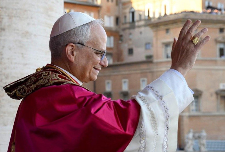 Papa Leone XVI nella Loggia delle Benedizioni dopo la sua elezione al soglio pontificio