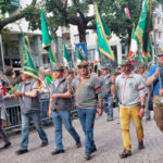 Gli alpini valdostani durante la sfilata all'Adunata nazionale di Biella