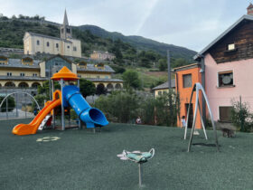 Un parco giochi a Nus