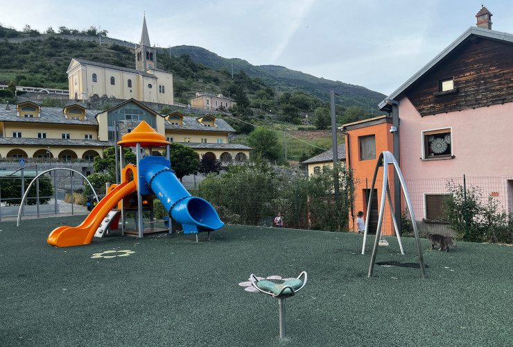 Un parco giochi a Nus