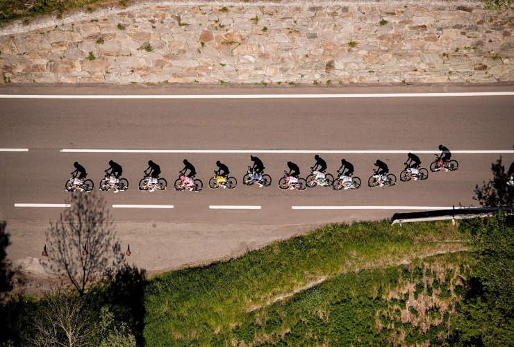 Ciclisti del Giro d'Italia in Valle d'Aosta ripresi dall'elicottero (Photo Marco Alpozzi - Lapresse)