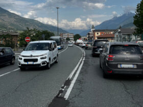 Auto in coda alle porte di Aosta