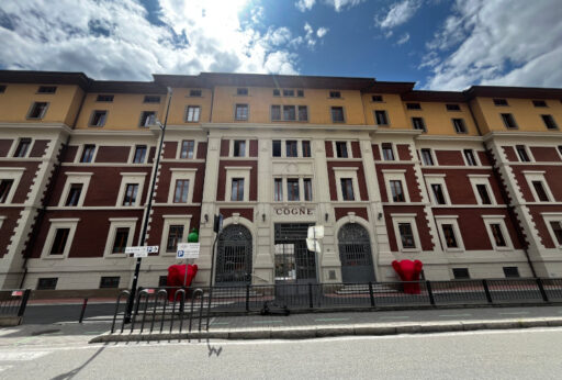 L'ingresso principale della Cogne Acciai Speciali di Aosta