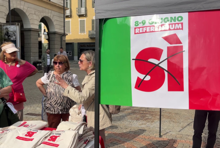 Un momento della manifestazione ad Aosta di fine campagna referendaria della Cgil VdA
