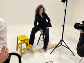 Federica Brignone durante il servizio fotografico per 'Sportweek'