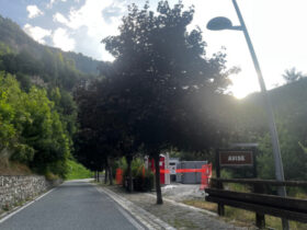La strada di ingresso nel territorio del Comune di Avise