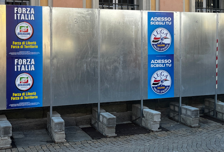 I manifesti elettorali di Forza Italia e Lega