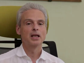 Gianni Nuti nel video di addio diffuso sui social del Comune di Aosta