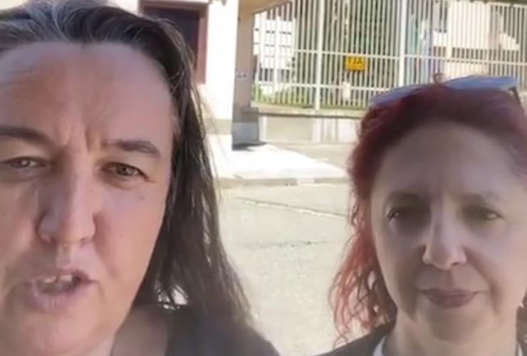 Erika Guichardaz ed Elisa Pirro all'uscita della Casa circondariale di Brissogne