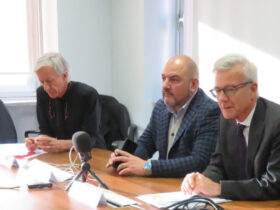 Il direttore sanitario Mario Occhi, l'assessore regionale alla sanità Carlo Marzi ed il direttore generale dell'Azienda Usl Massimo Uberti