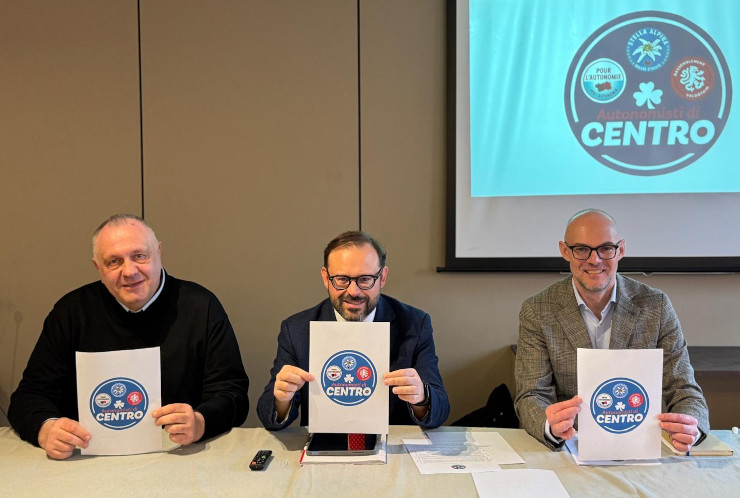Aldo Di Marco, Stefano Aggravi e Ronny Borbey alla presentazione degli 'Autonomisti di Centro'
