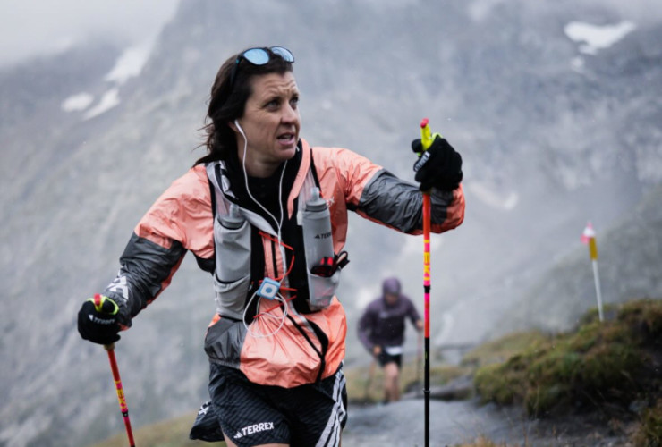 Ruth Croft impegnata nell'Utmb 2025