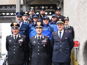 Il Generale di Corpo d'Armata, Corpo d'Armata, Riccardo Galletta, con gli ufficiali dell'Arma valdostana al Gran San Bernardo