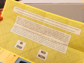 La scheda del referendum elettorale del 10 agosto 2025