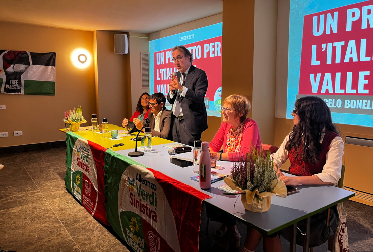 Angelo Bonelli durante il suo intervento ad Aosta