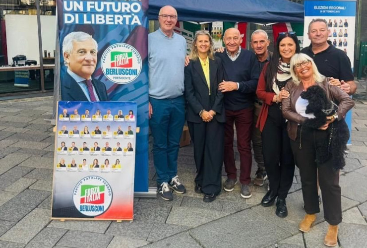 Elena Vittaz, tra Pierluigi Marquis e Silvestro Mancuso, durante la campagna elettorale