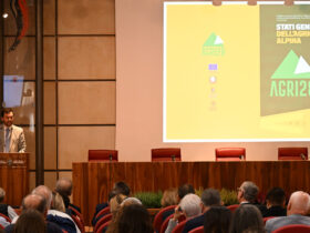 L'assessore regionale Marco Carrel agli Stati generali dell'agricoltura alpina