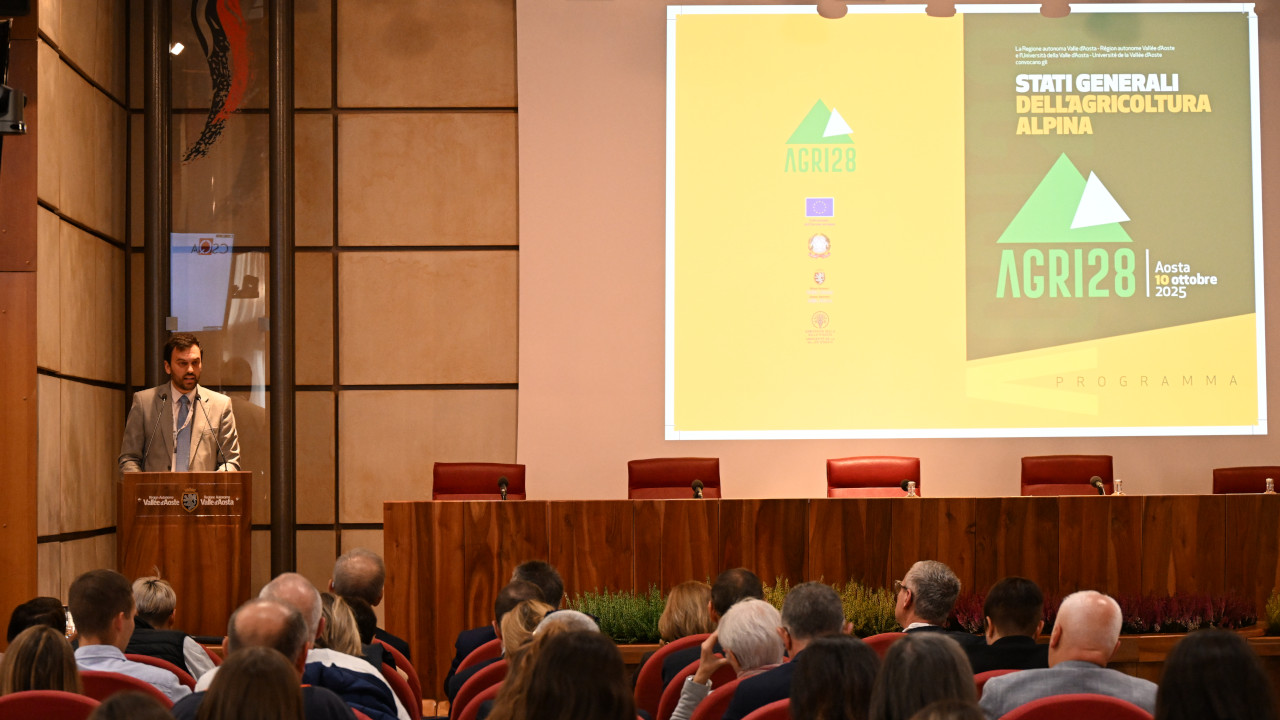 L'assessore regionale Marco Carrel agli Stati generali dell'agricoltura alpina