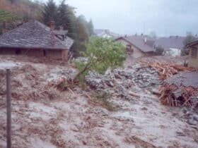 I danni dell'alluvione del 2000 a Nus