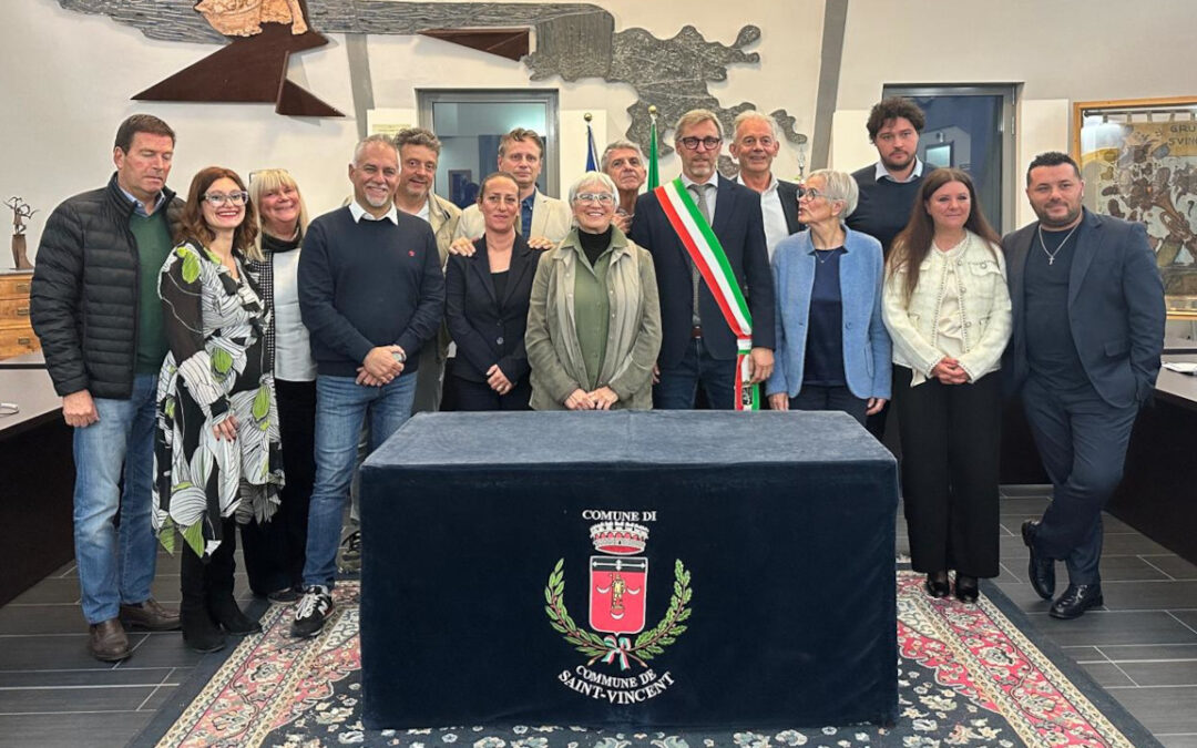 Saint-Vincent, Francesco Favre ha presentato la nuova Giunta con cinque assessori