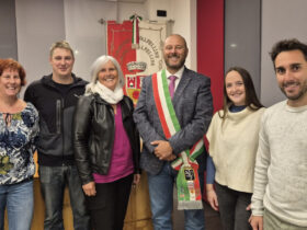 La nuova Giunta comunale di Valpelline, con al centro il sindaco Maurizio Lanivi