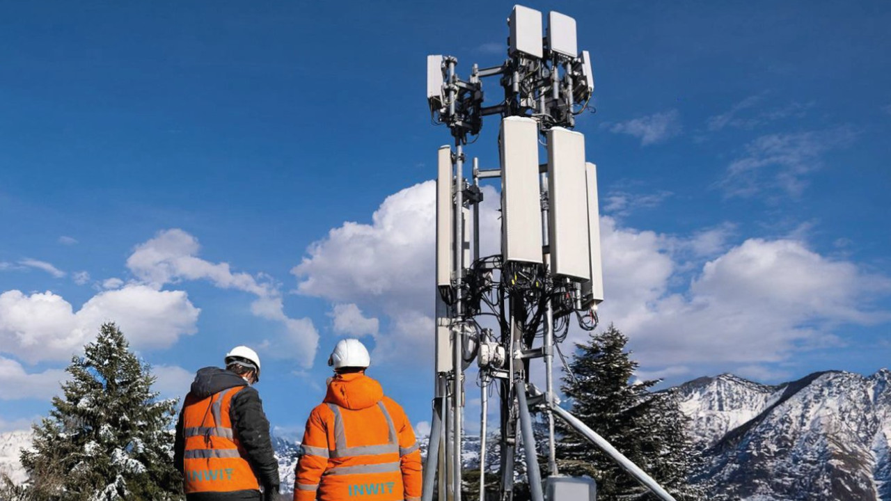 Un'altra antenna di INWIT installata in ambiente montano