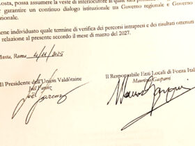 Le firme di Joël Farcoz e di Maurizio Gasparri all'accordo tra Union Valdôtaine e Forza Italia