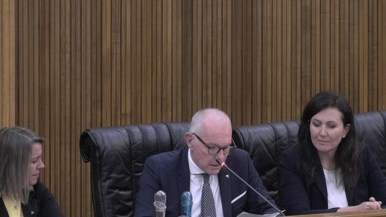 Renzo Testolin annuncia i nomi degli assessori regionali