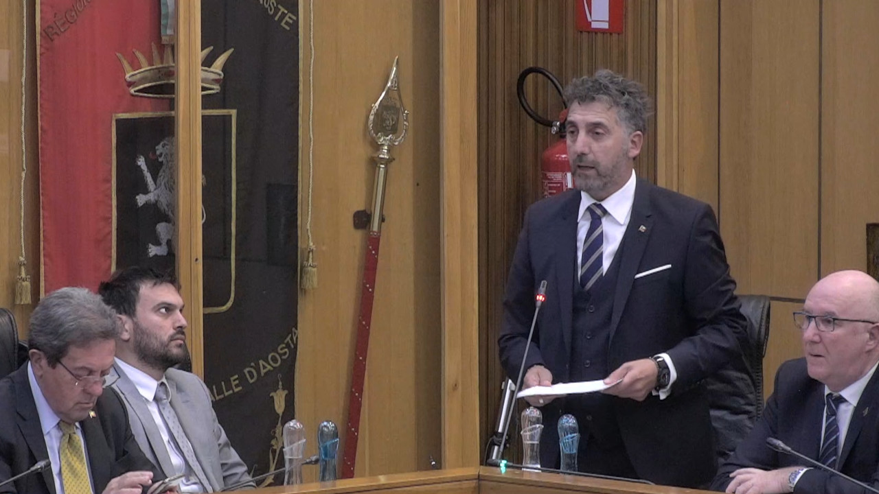 Marco Sorbara durante il suo primo intervento nella nuova legislatura in Consiglio Valle