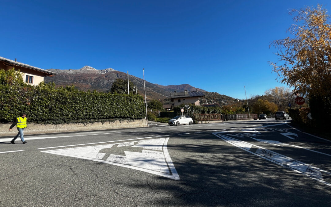 Aosta, partono i lavori per i marciapiedi di regione Saraillon e la nuova rotatoria “alla francese”