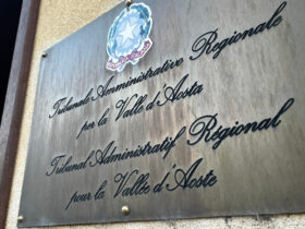 L'insegna del Tribunale amministrativo della Valle d'Aosta