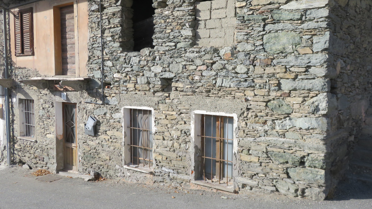 L'ingresso della casa di Mario Ravazzani