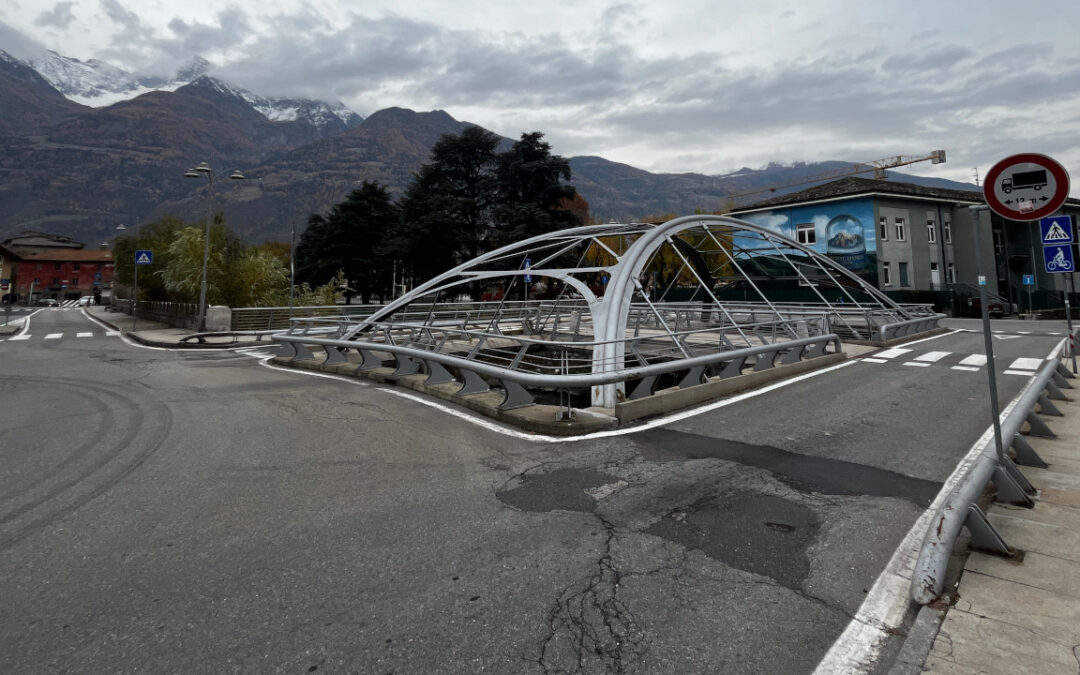 Aosta, dal 18 novembre chiude il “ponte nuovo” sul Buthier: un mese di lavori e viabilità rivoluzionata