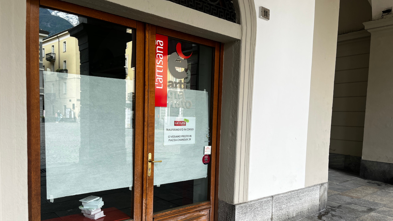 L'ingresso dei locali ex Ivat, sotto l'Hôtel de Ville