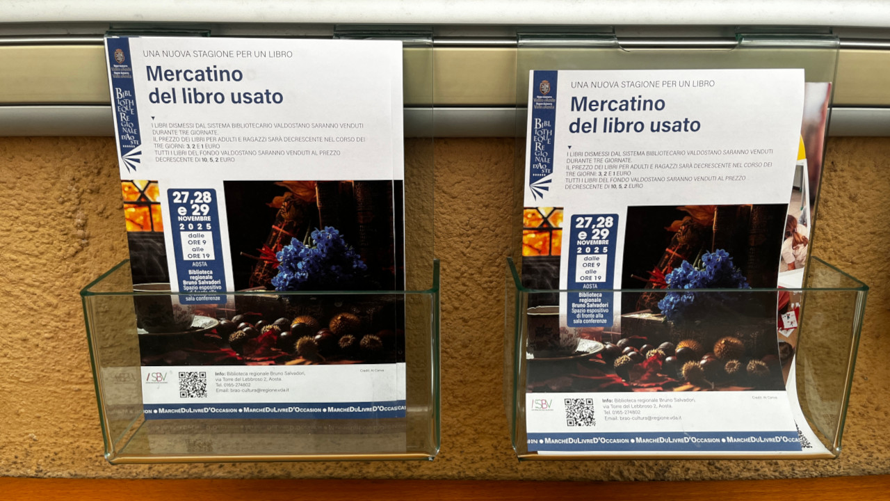 I depliant del mercatino dell'usato della biblioteca regionale di Aosta