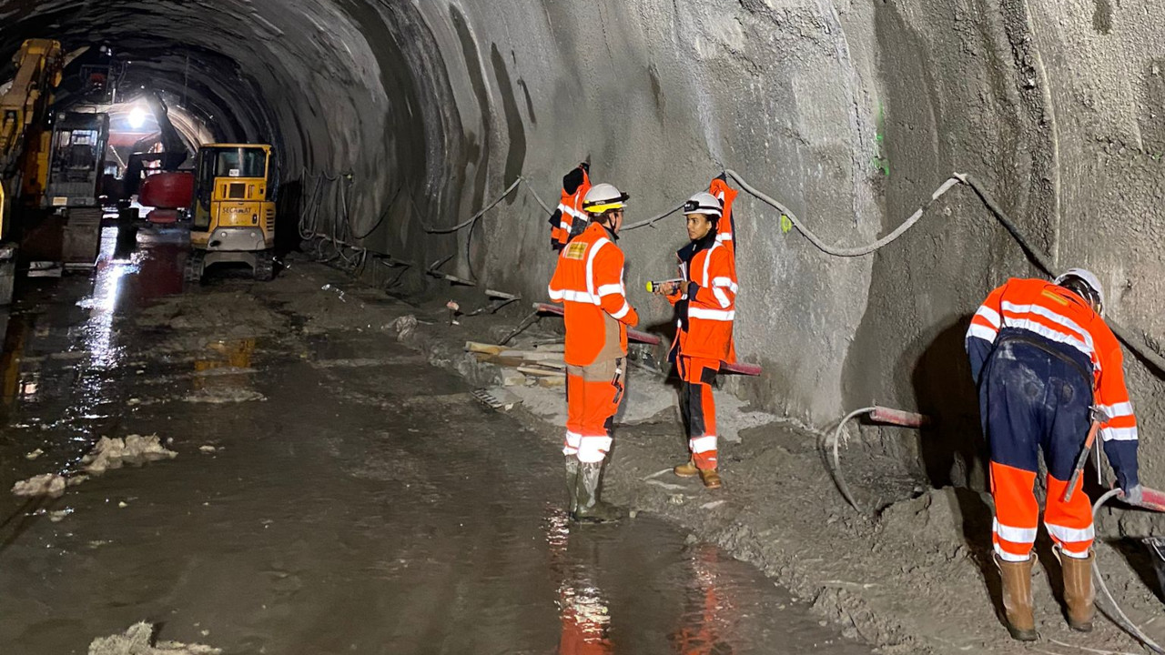 Operatori all'interno del Traforo del Monte Bianco