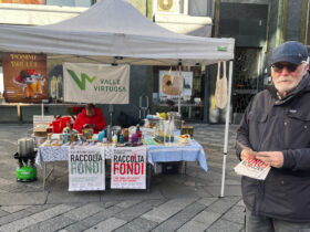 Il gazebo di Valle Virtuosa ad Aosta con il presidente Paolo Meneghini