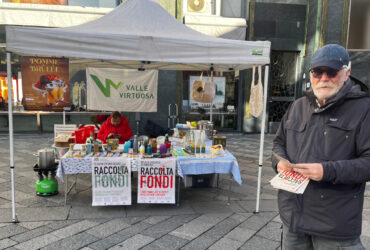 Il gazebo di Valle Virtuosa ad Aosta con il presidente Paolo Meneghini