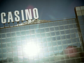 La facciata del Casino de la Vallée di Saint-Vincent