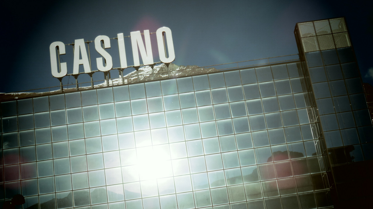 La facciata del Casino de la Vallée di Saint-Vincent