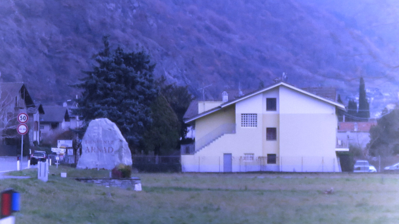L'ingresso ad Arnad dalla ss26