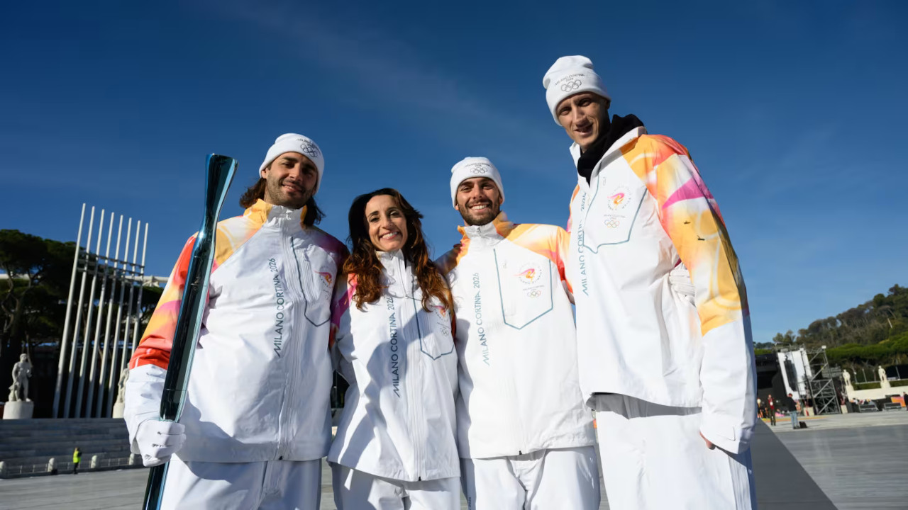 I primi quattro tedofori a Roma: Gianmarco Tamberi, Elisa Di Francisca, Gregorio Paltrinieri ed Achille Polonara